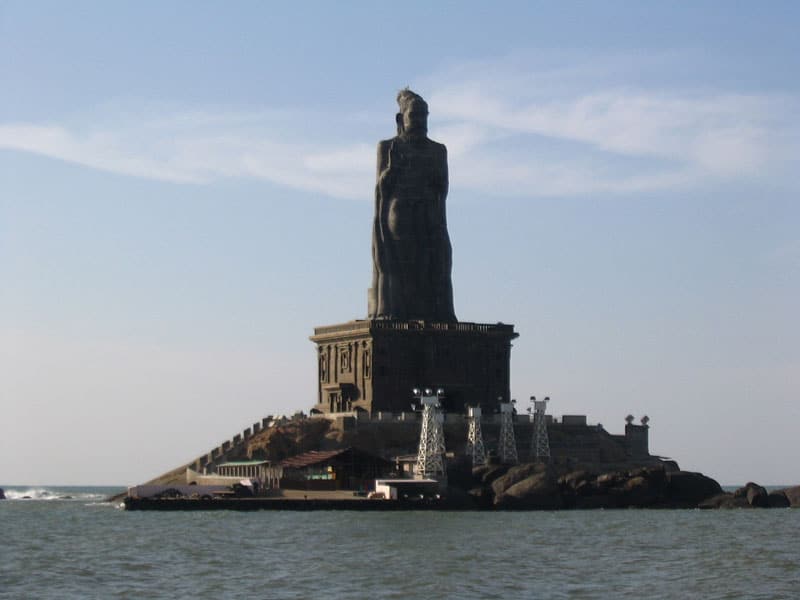 รูปปั้น Thiruvalluvar Kanyakumari