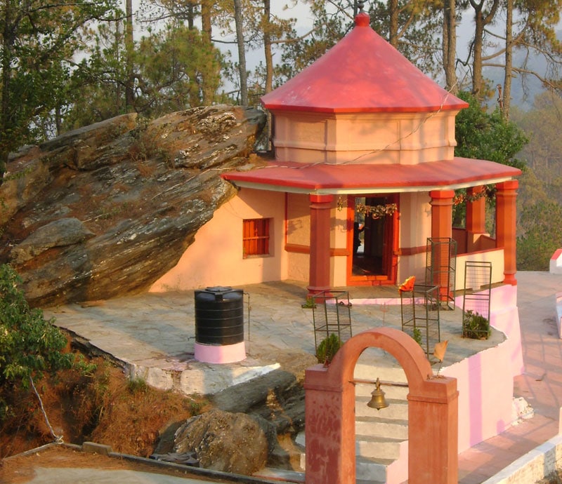 Kasar Devi templom, Almora